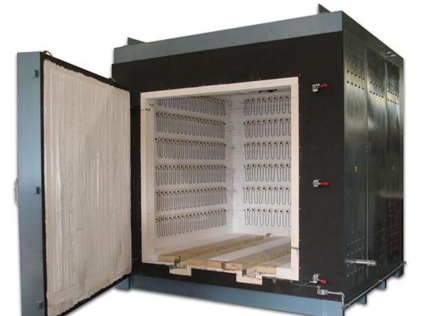 Deeply Engaged in the Industrial Heating Field: Shanghai Guanding Interprets the Core Technology and Industrial Applications of Box-Type Electric Furnaces